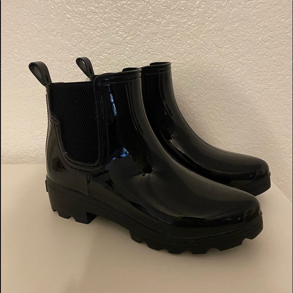 Seven7 womens rain chelsea boots